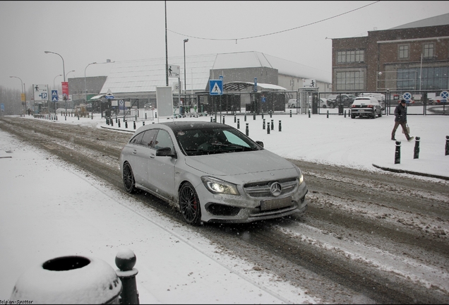 Mercedes-Benz CLA 45 AMG Shooting Brake