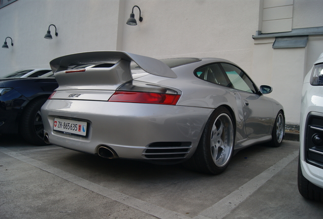 Porsche 996 GT2