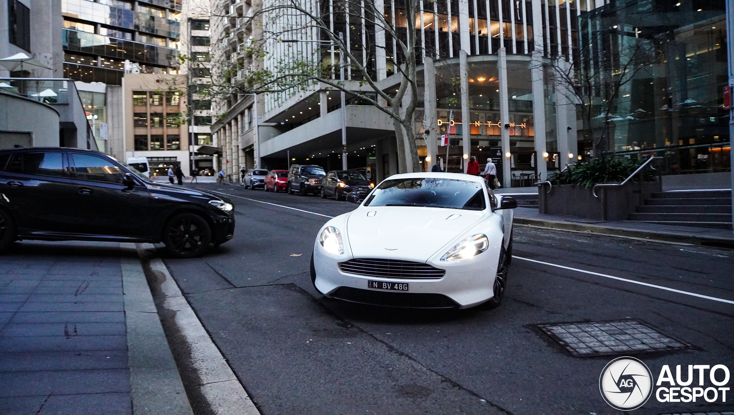 Aston Martin DB9 2013