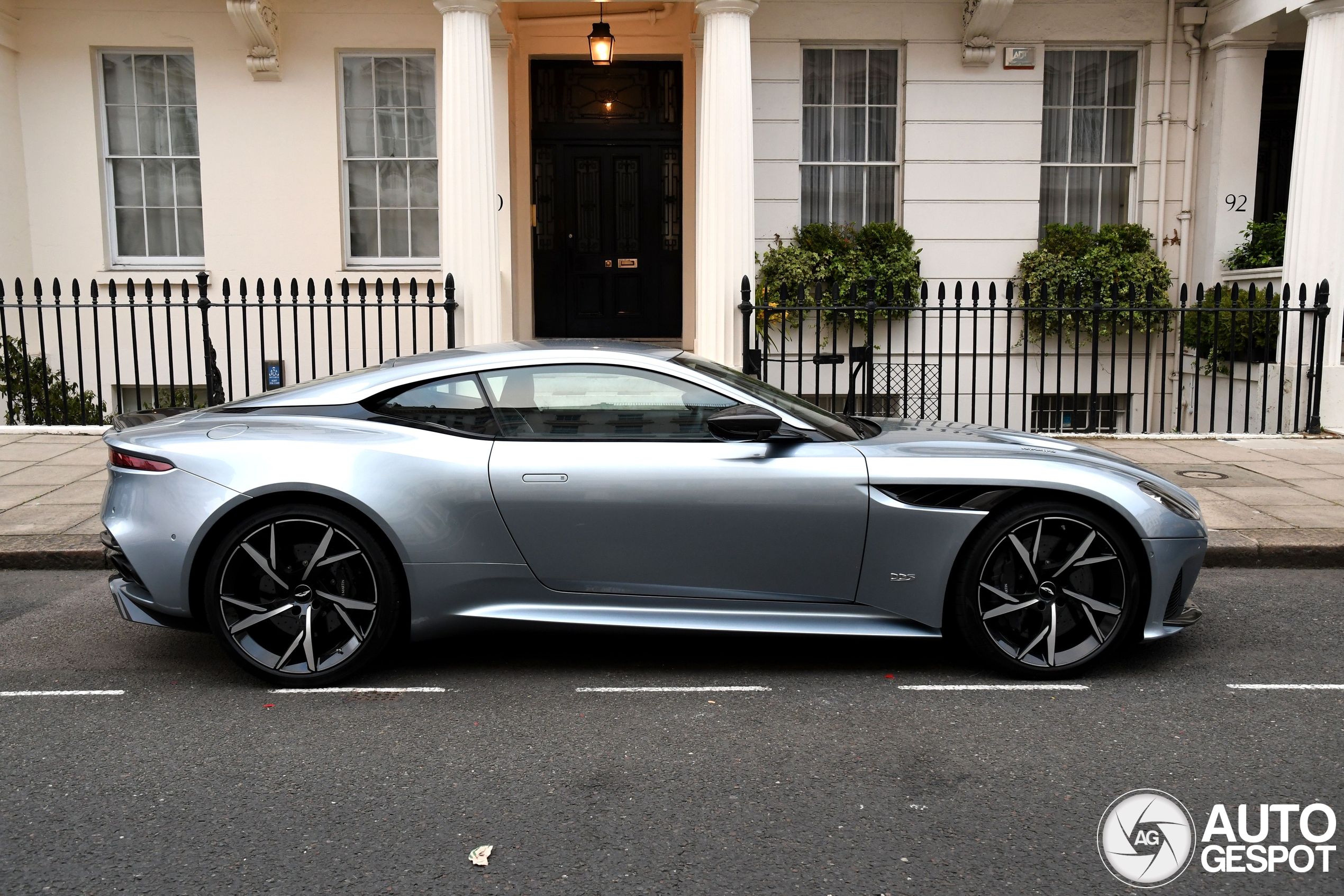 Aston Martin DBS Superleggera