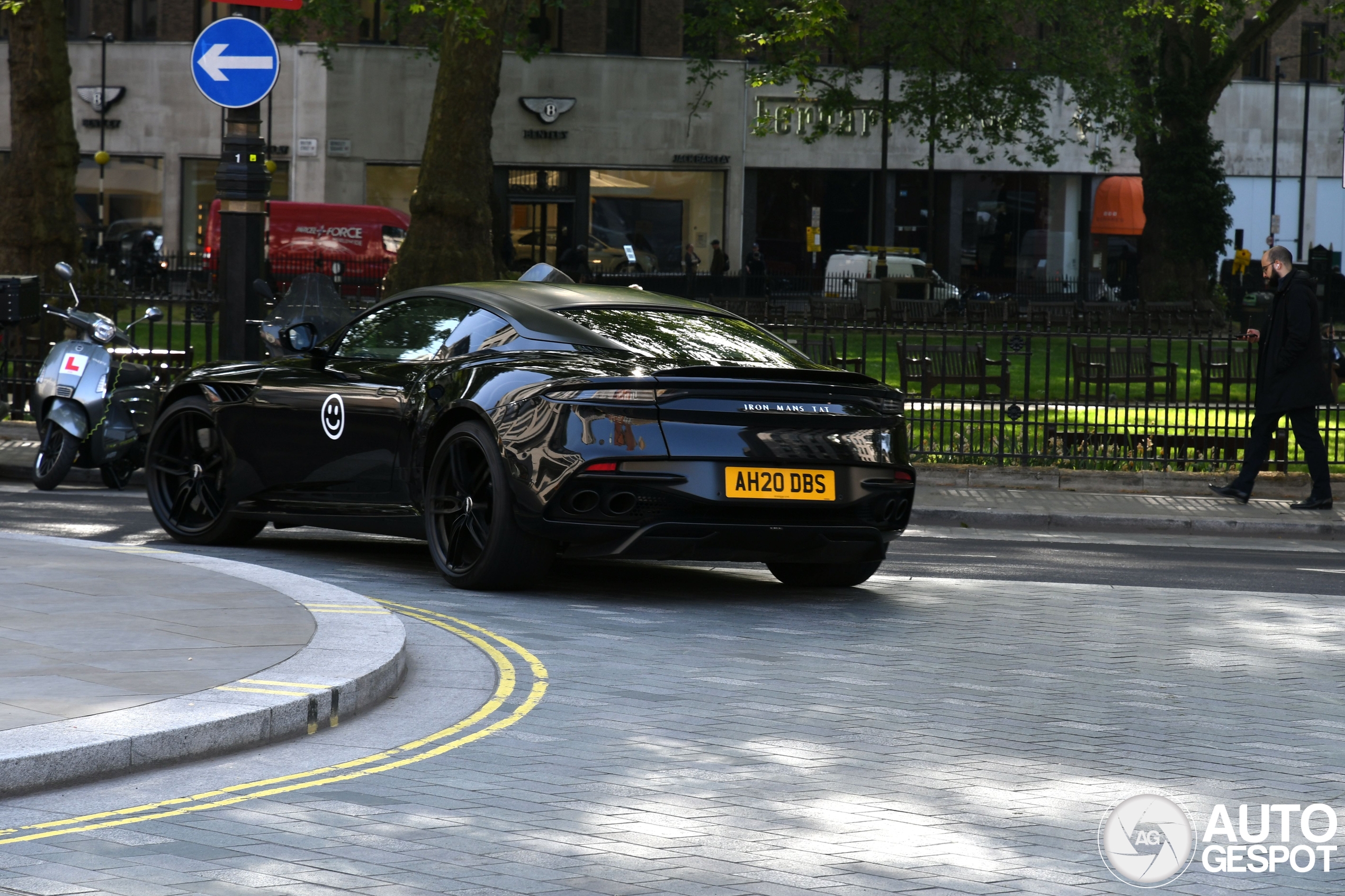 Aston Martin DBS Superleggera