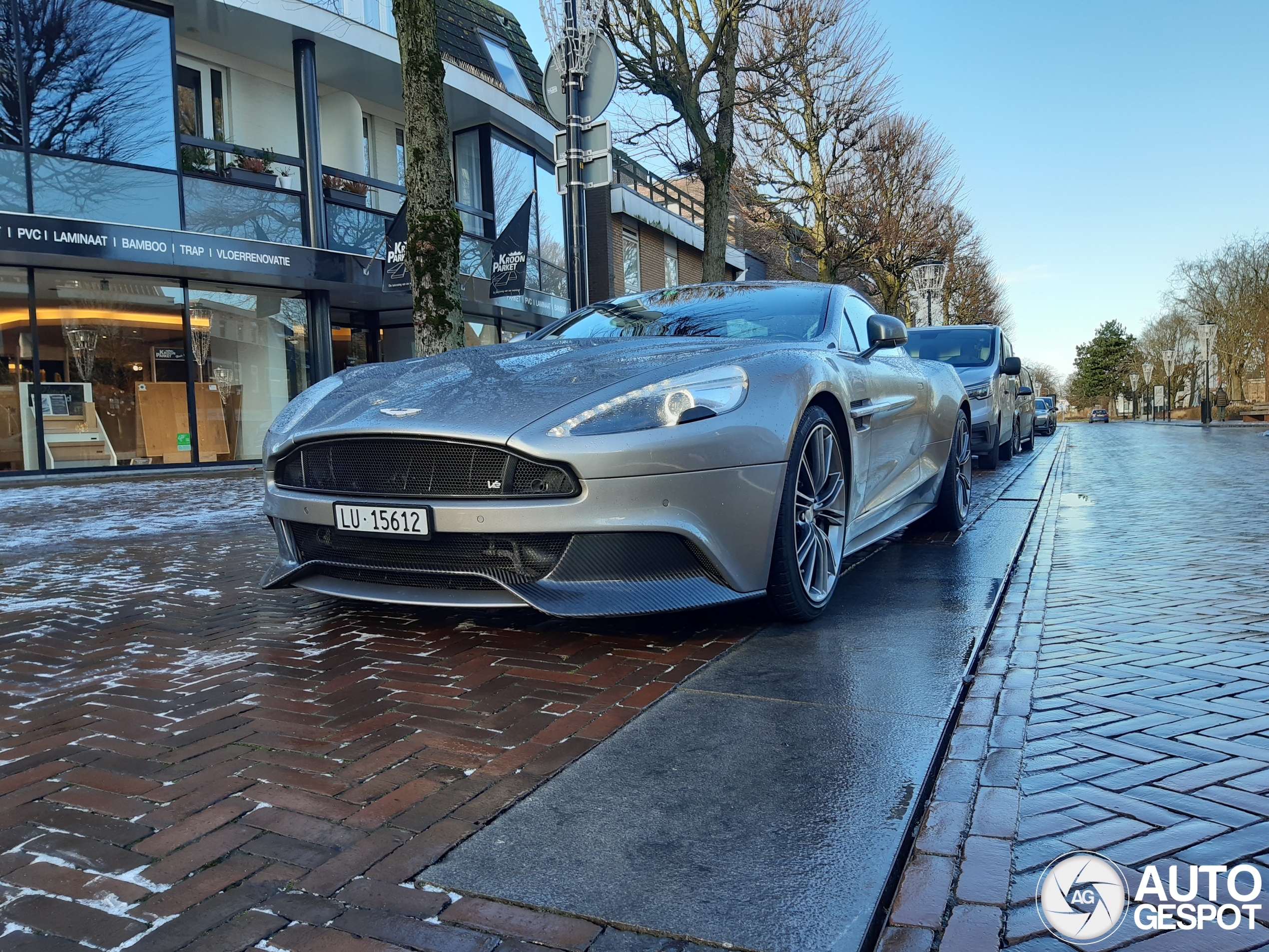 Aston Martin Vanquish 2013