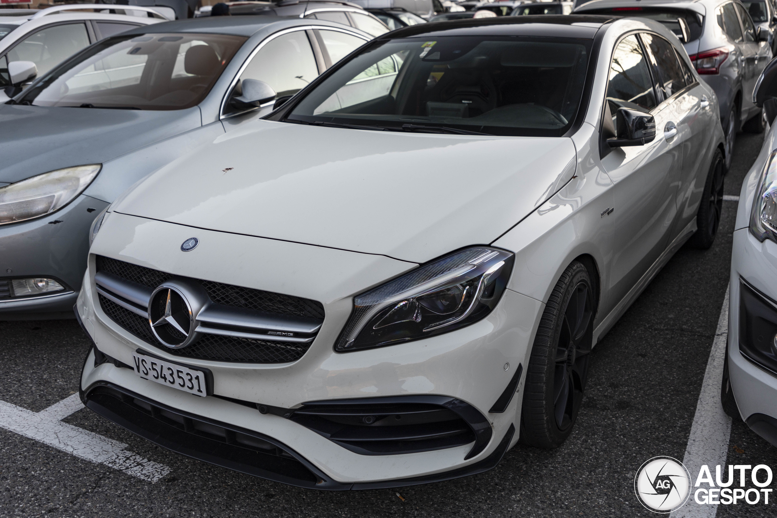 Mercedes-AMG A 45 W176 2015