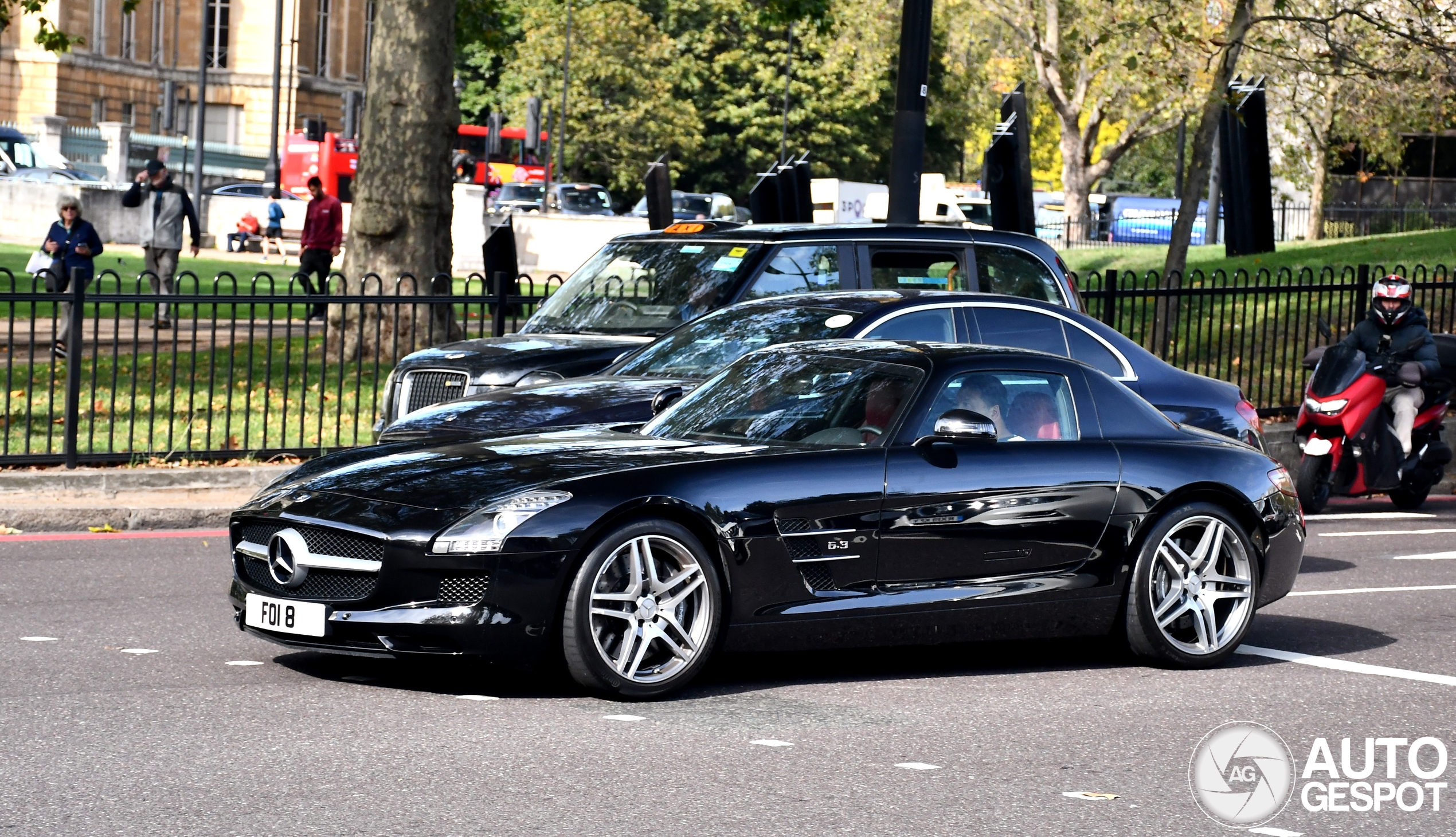 Mercedes-Benz SLS AMG