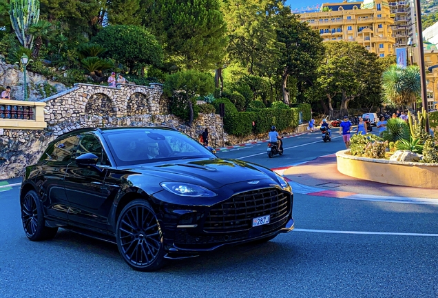 Aston Martin DBX707