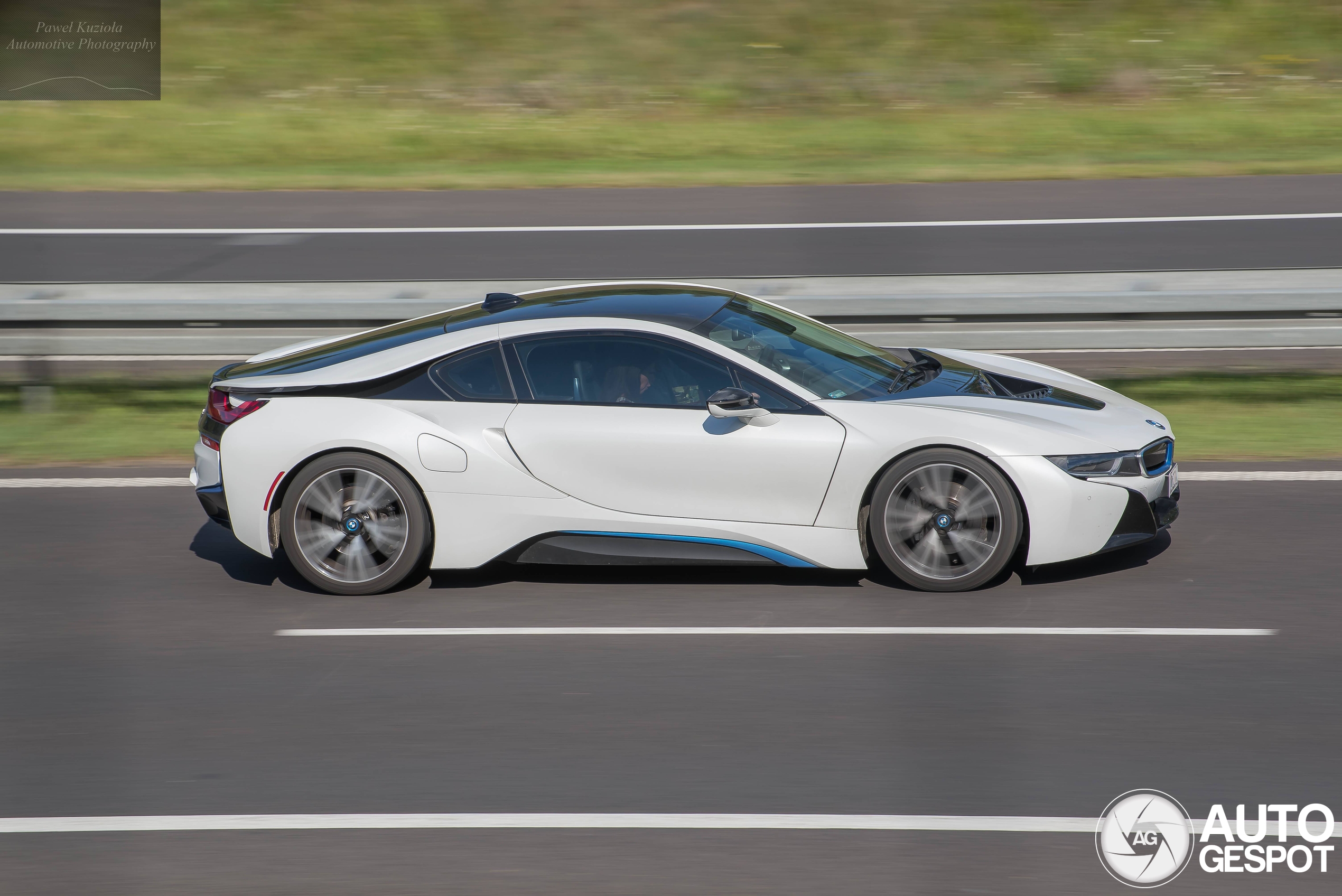 BMW i8