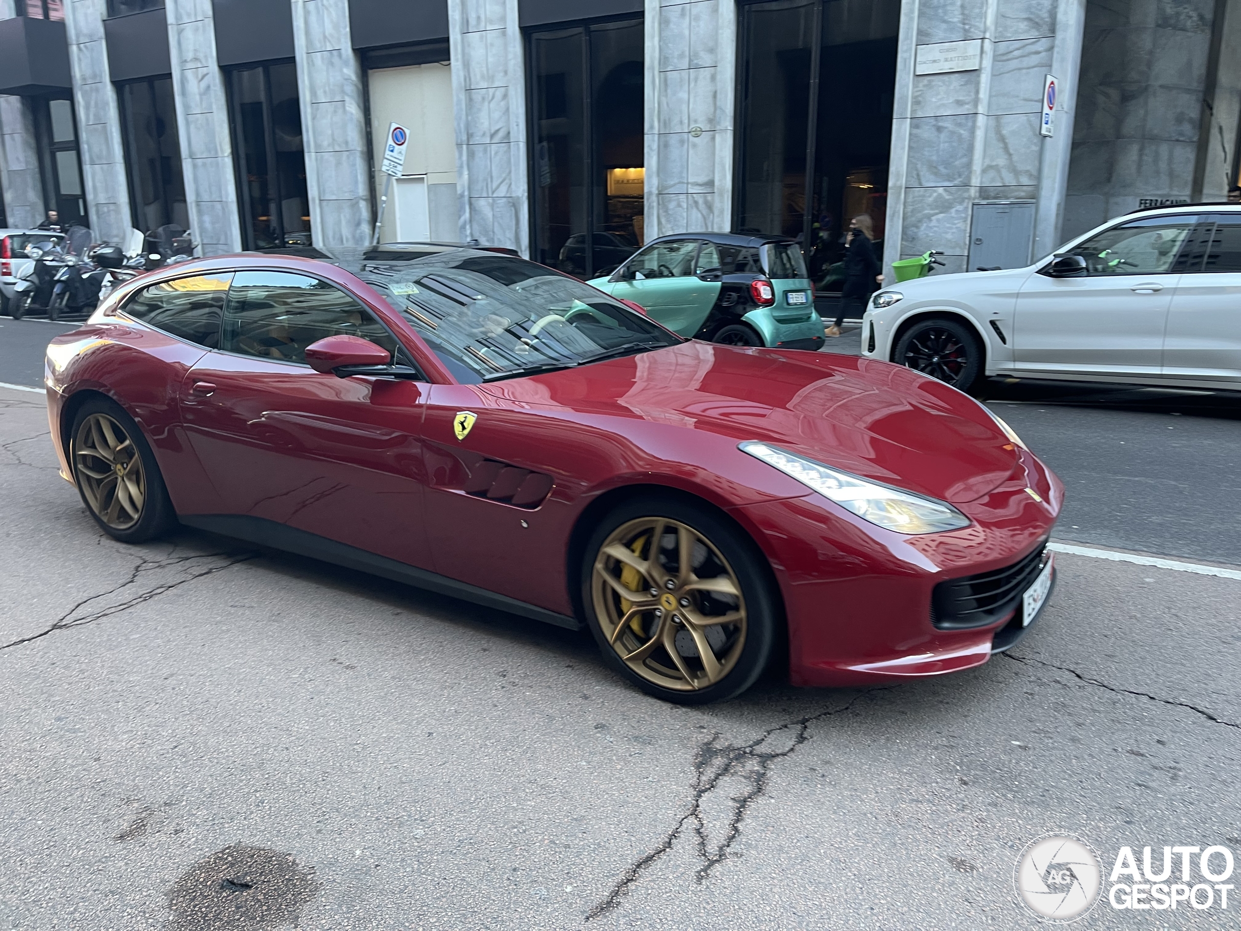 Ferrari GTC4Lusso T