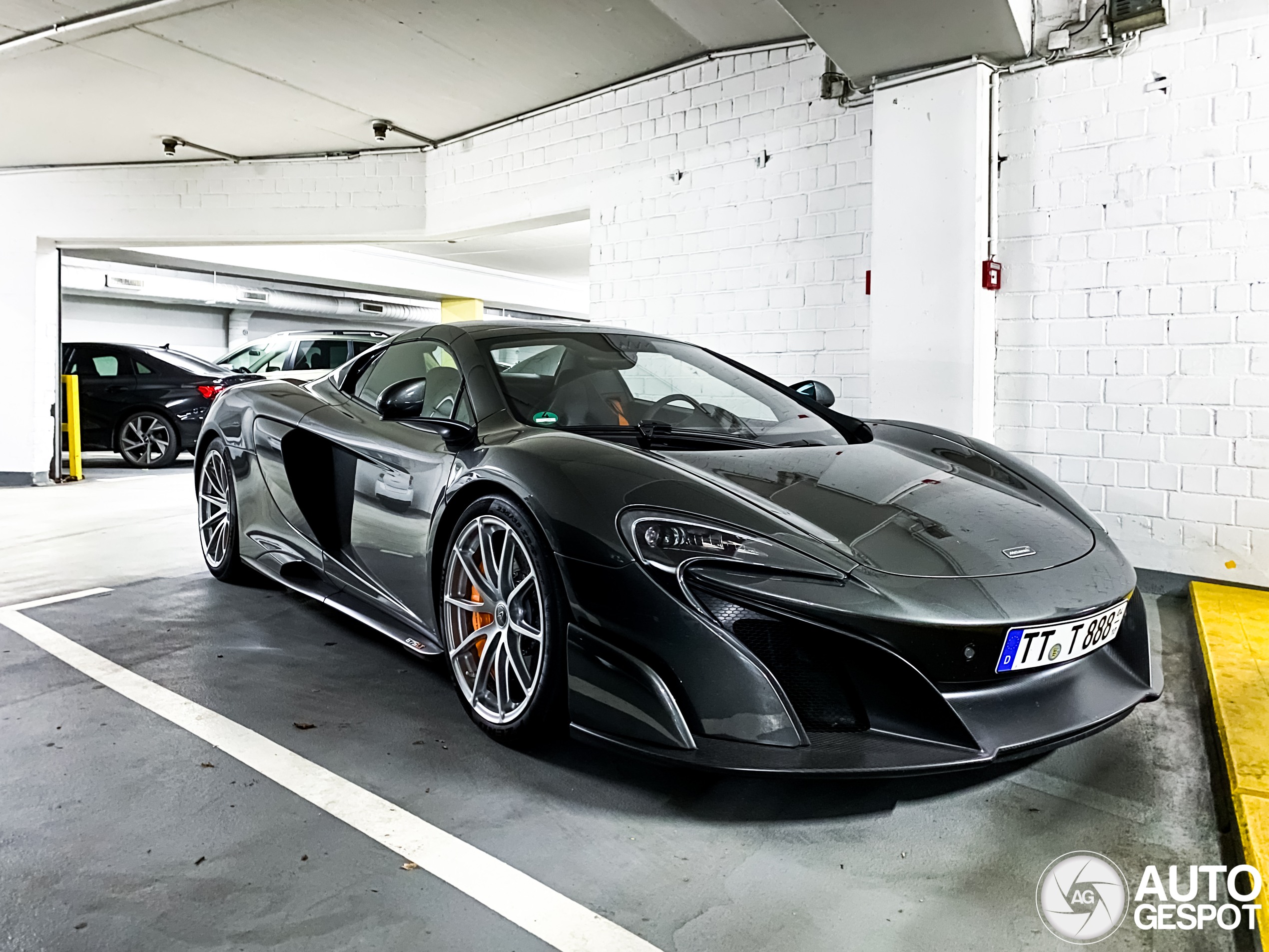 McLaren 675LT Spider