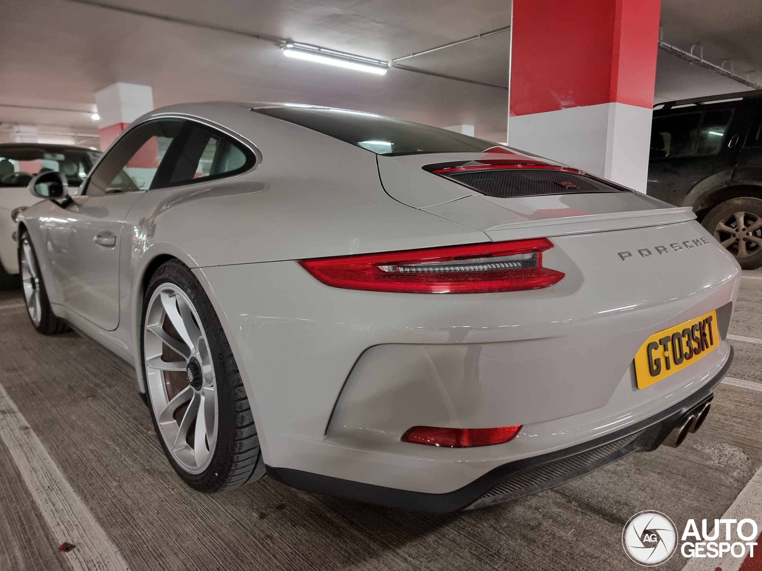 Porsche 991 GT3 Touring