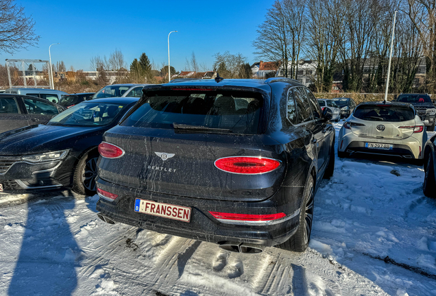 Bentley Bentayga Hybrid 2021