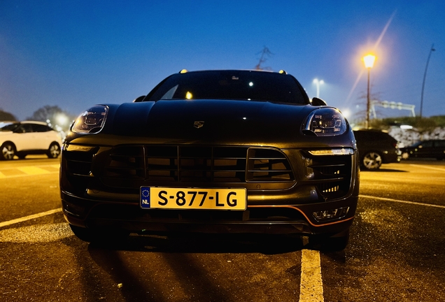 Porsche 95B Macan GTS