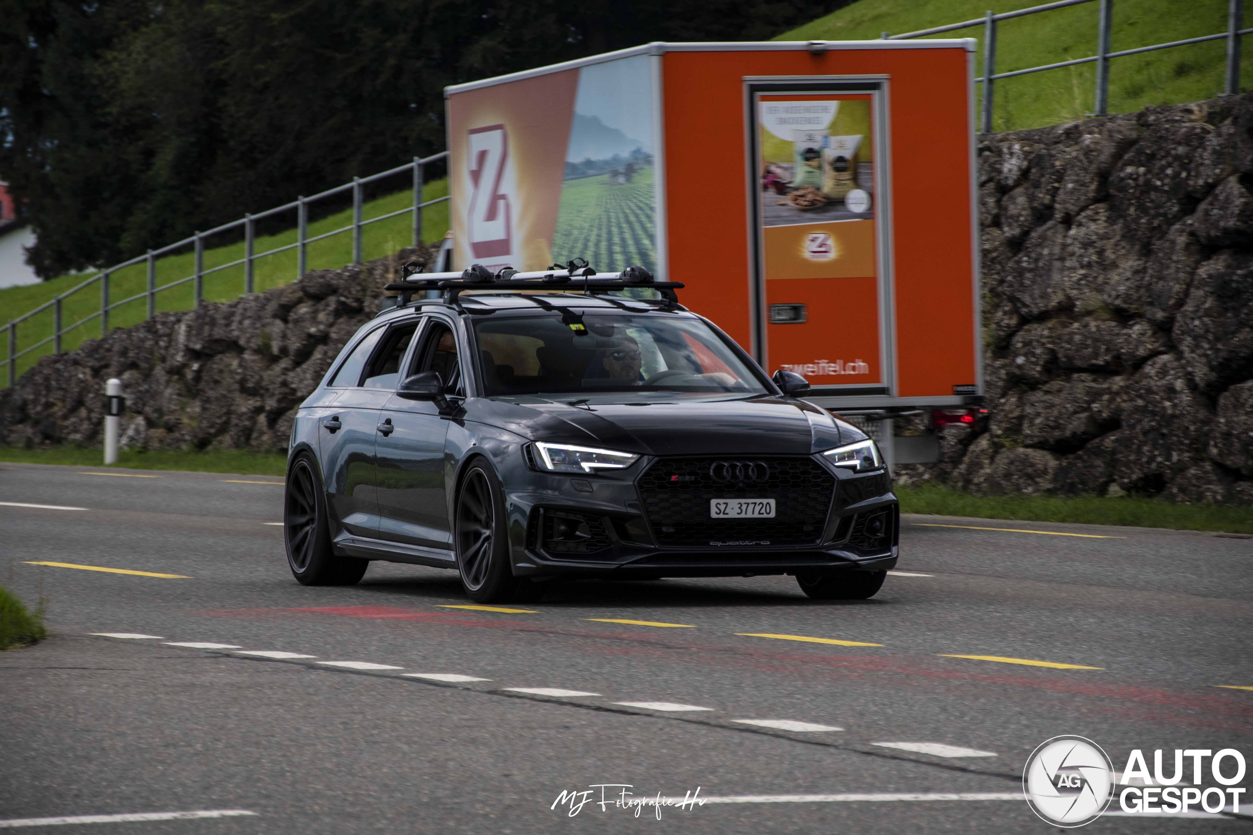 Audi RS4 Avant B9