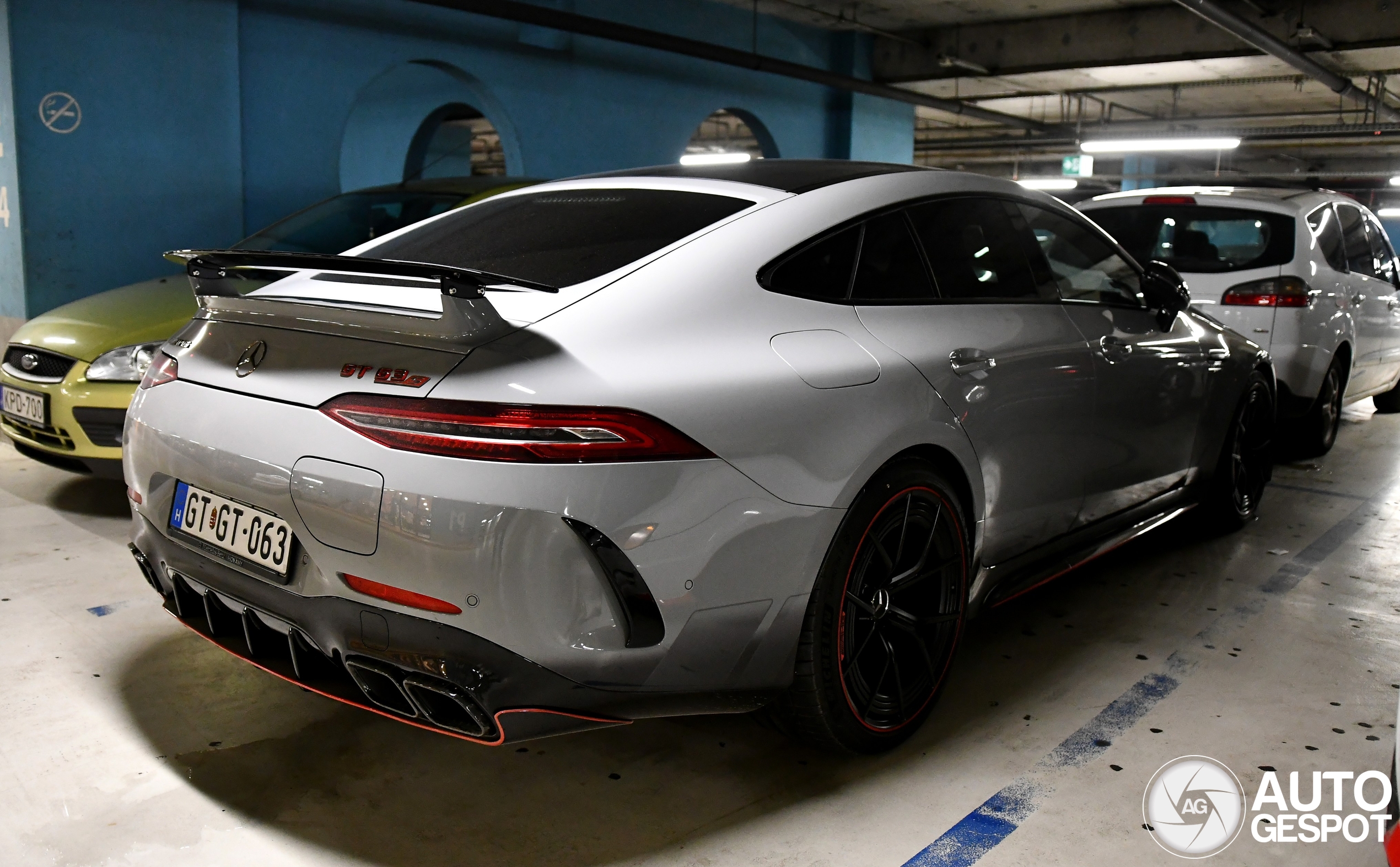 Mercedes-AMG GT 63 S E Performance moet wel aan de laadpaal voor de echte beleving