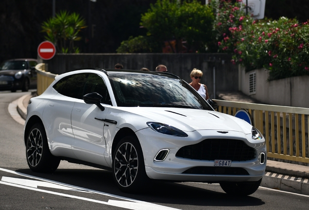 Aston Martin DBX