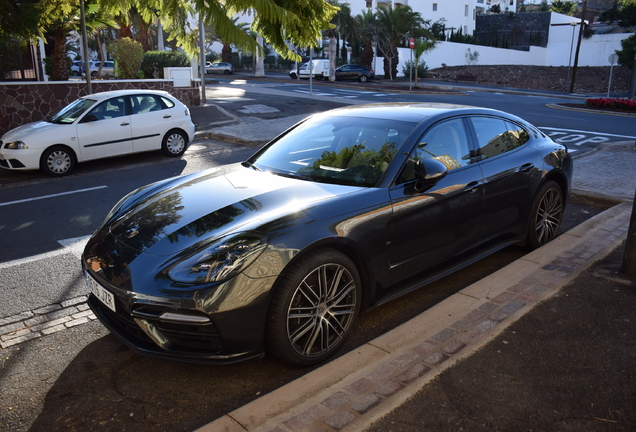 Porsche 971 Panamera Turbo