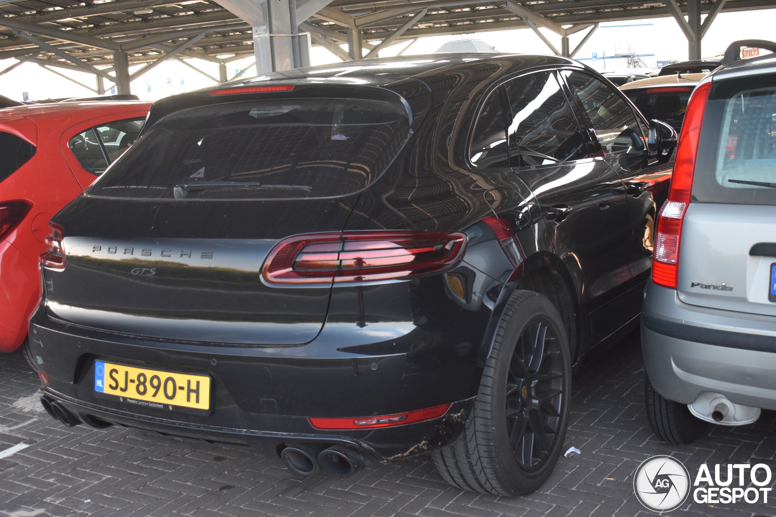 Porsche 95B Macan GTS