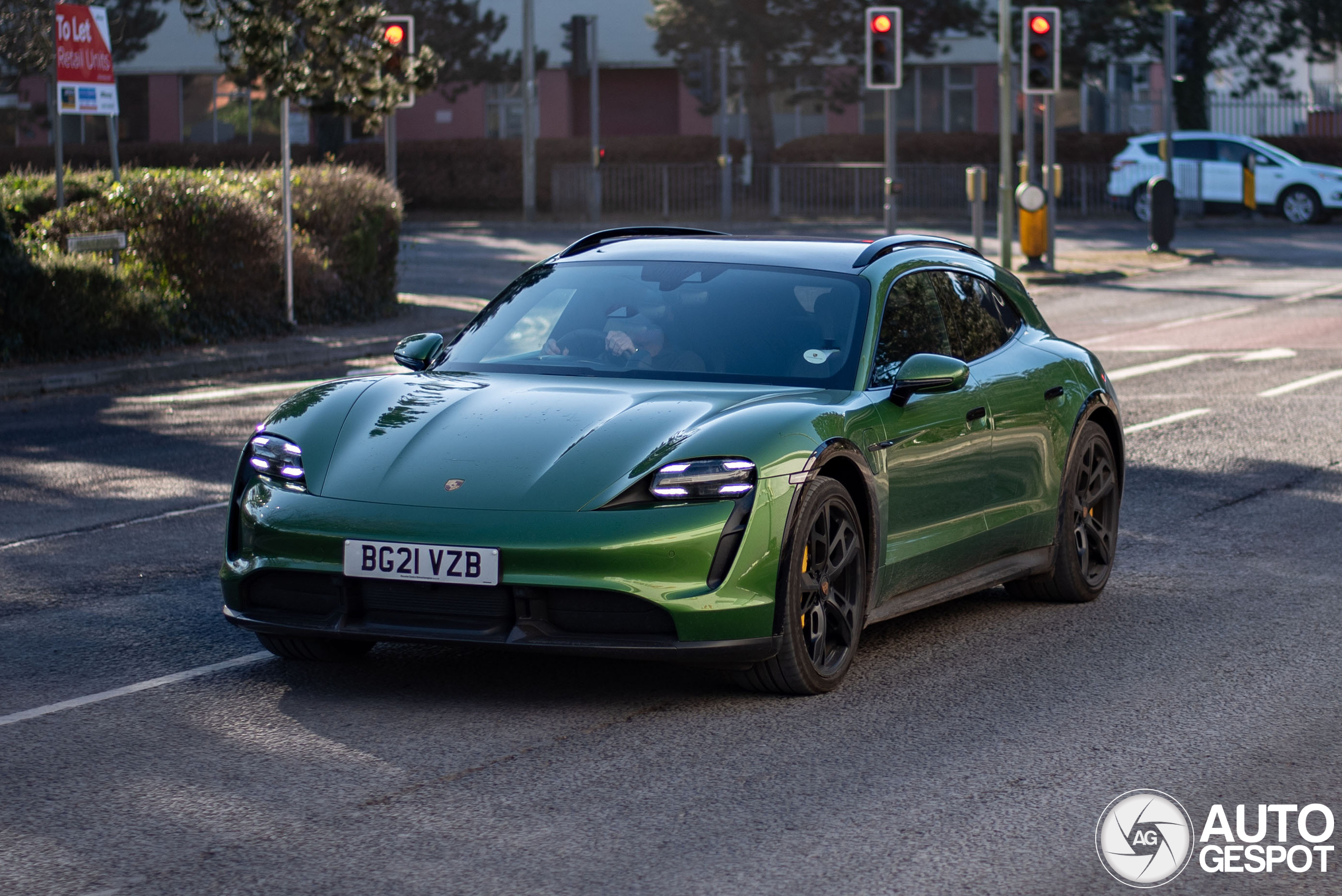 Porsche Taycan Turbo S Cross Turismo