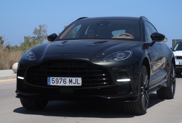 Aston Martin DBX707