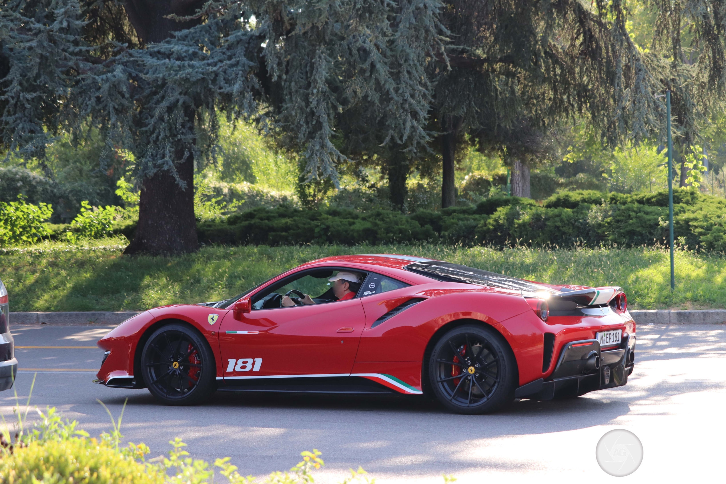 Ferrari 488 Pista Piloti