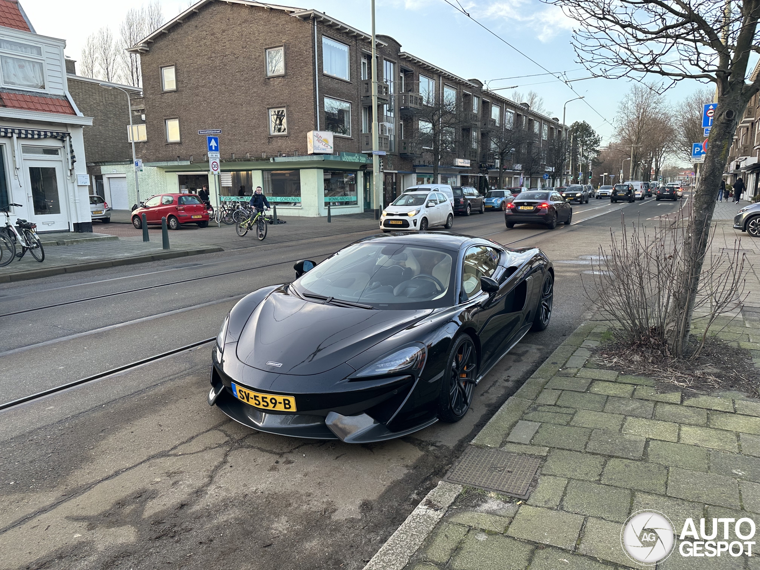 McLaren 570GT