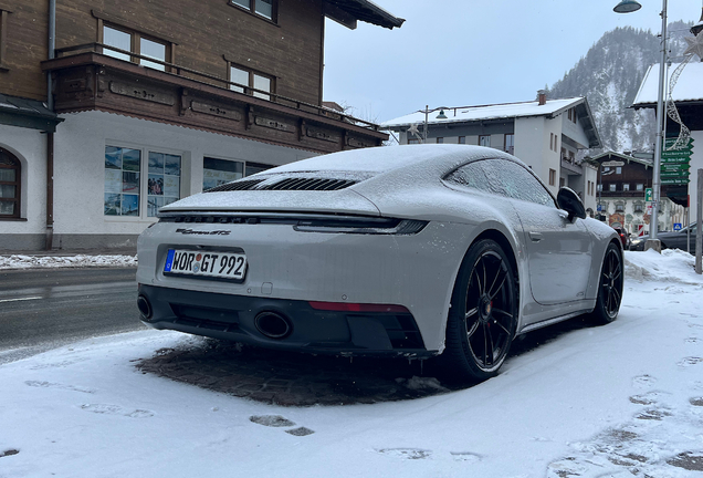 Porsche 992 Carrera GTS