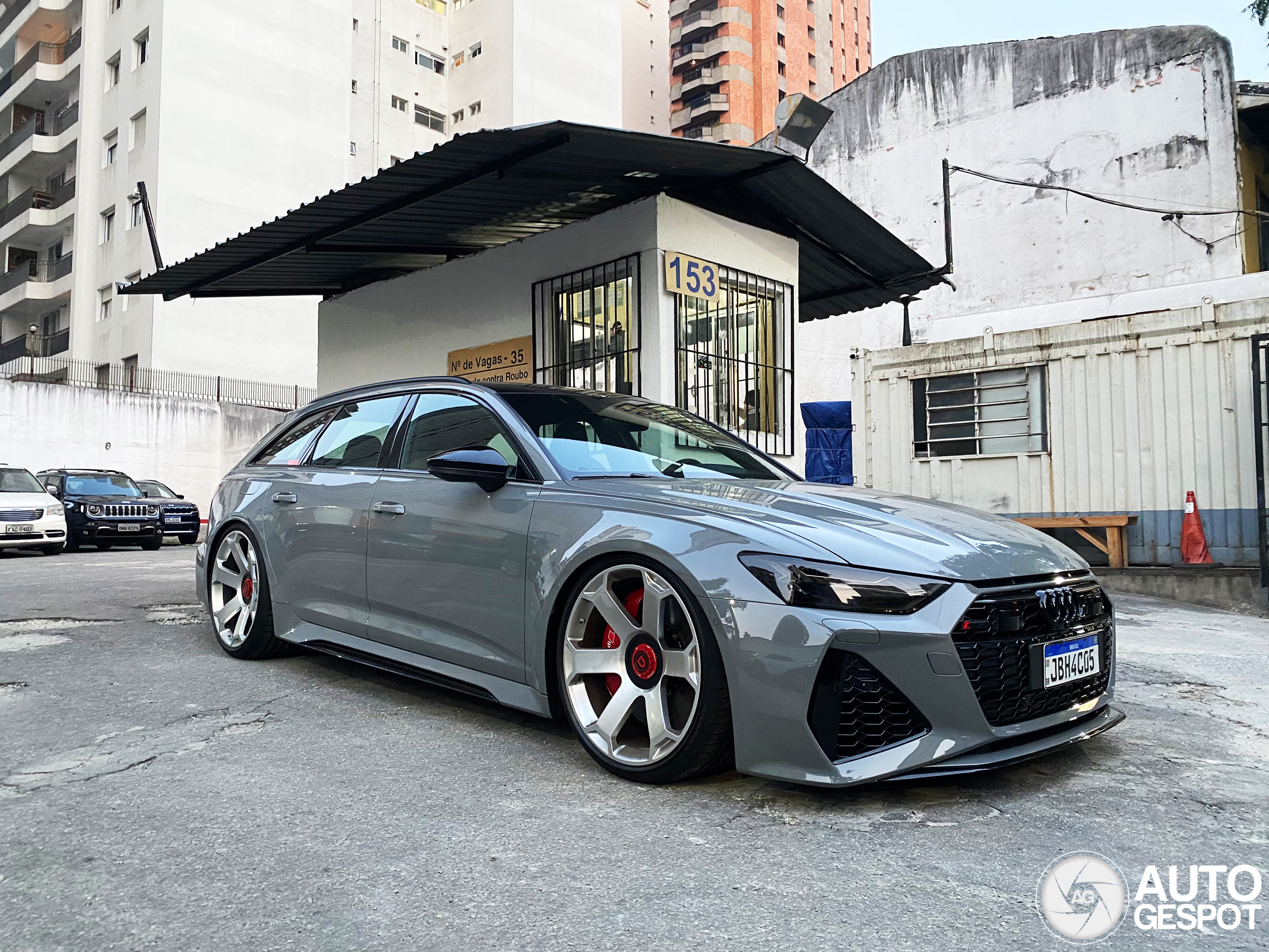 Audi RS6 Avant C8