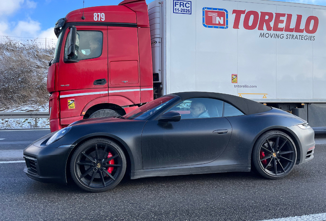 Porsche 992 Carrera 4S Cabriolet