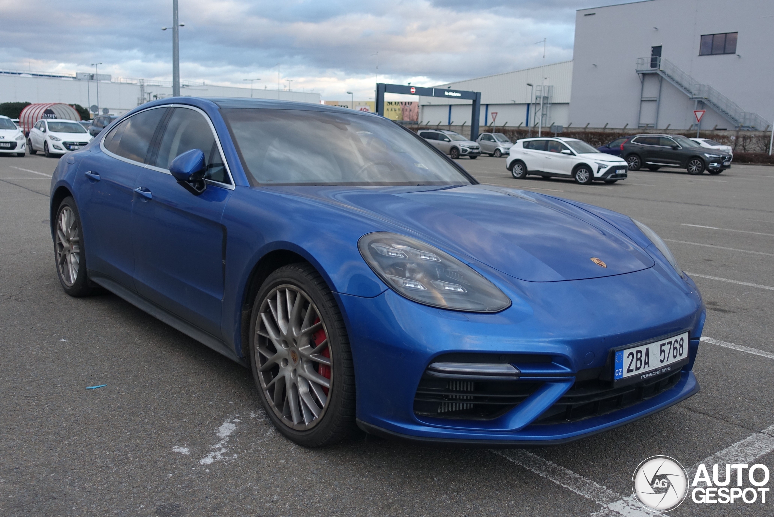 Porsche 971 Panamera Turbo