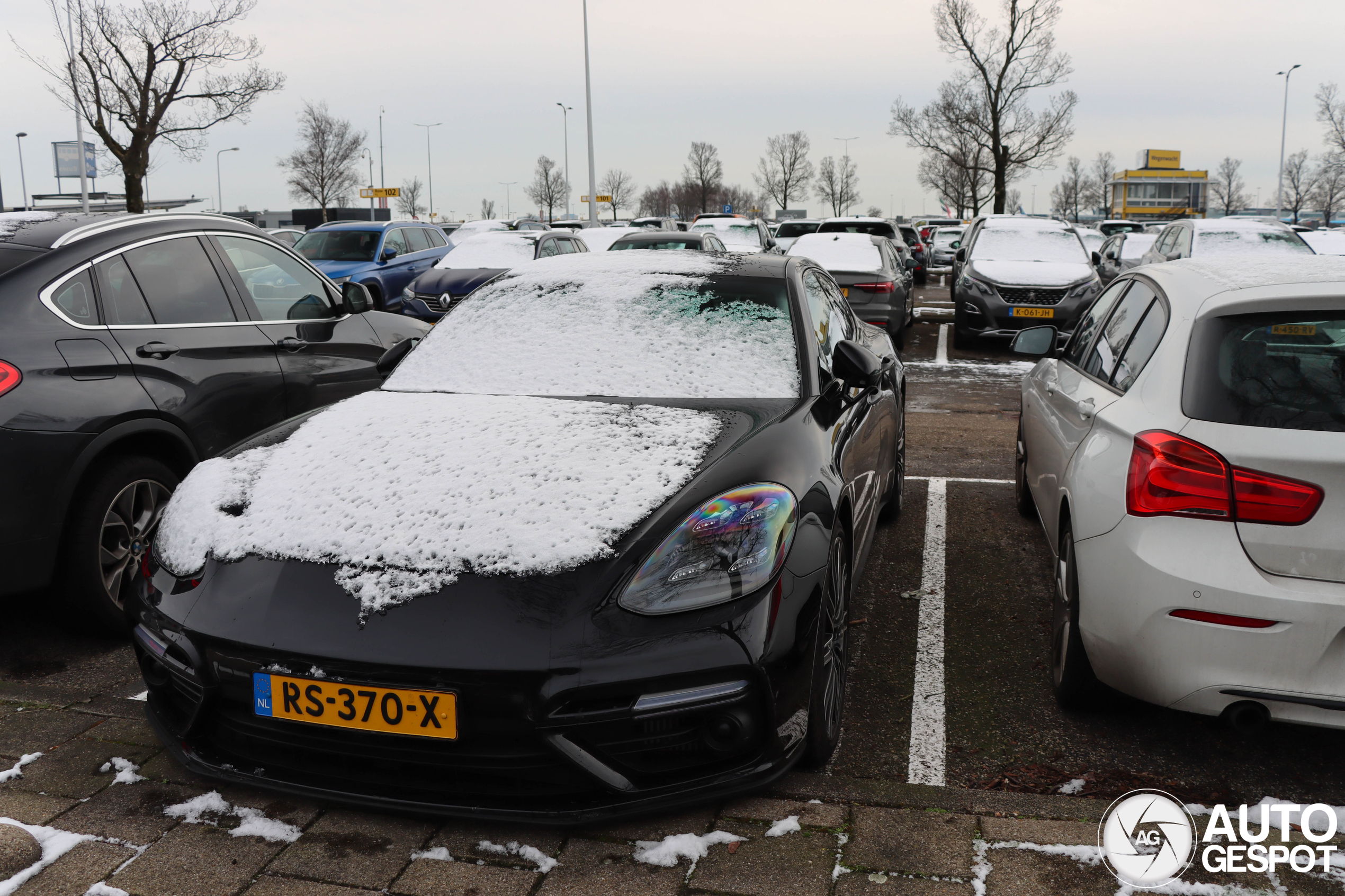 Porsche 971 Panamera Turbo