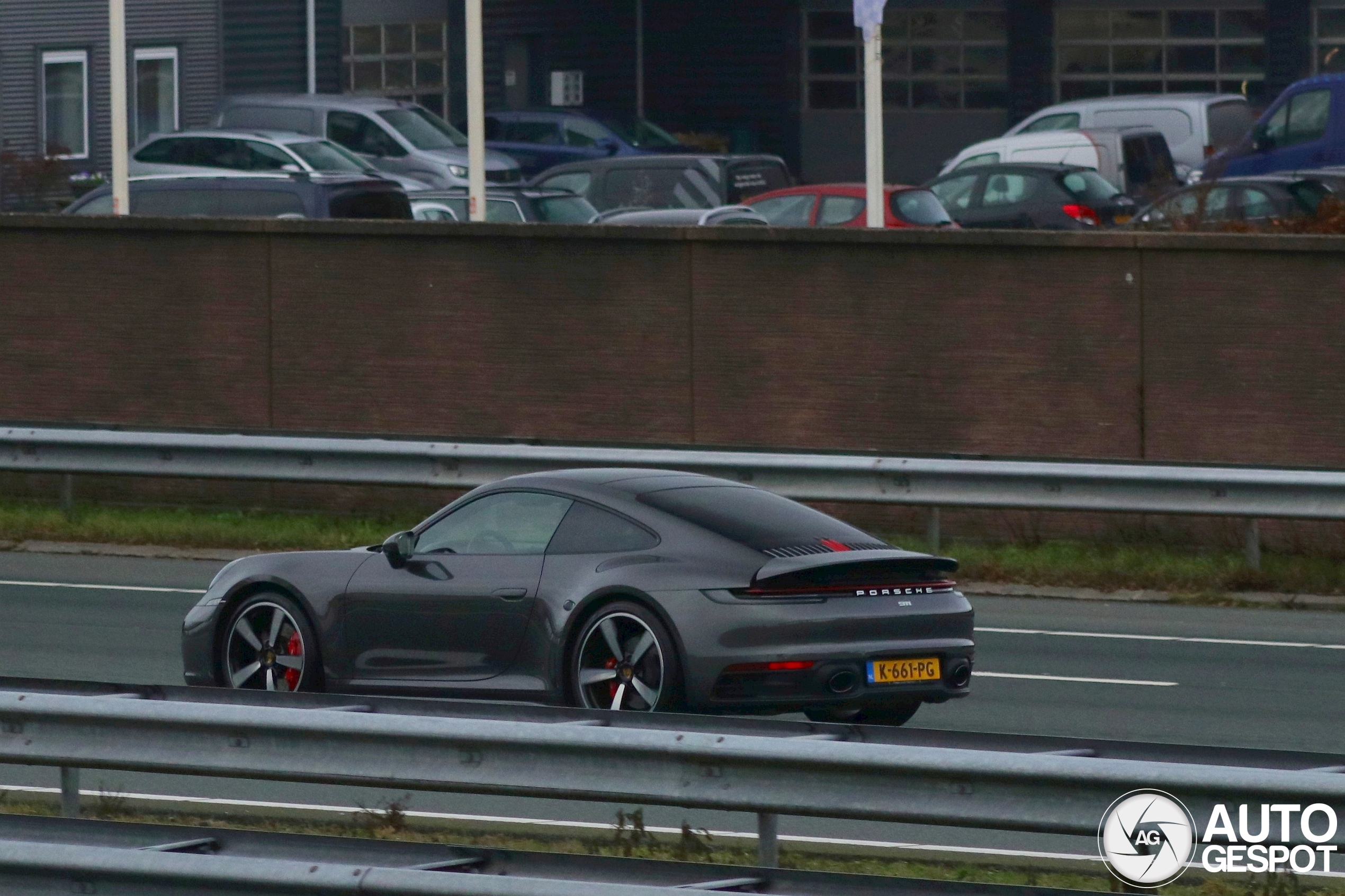 Porsche 992 Carrera 4S