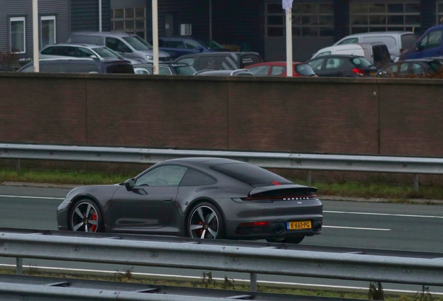 Porsche 992 Carrera 4S