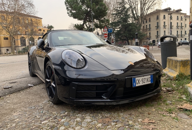 Porsche 992 Carrera 4S Cabriolet