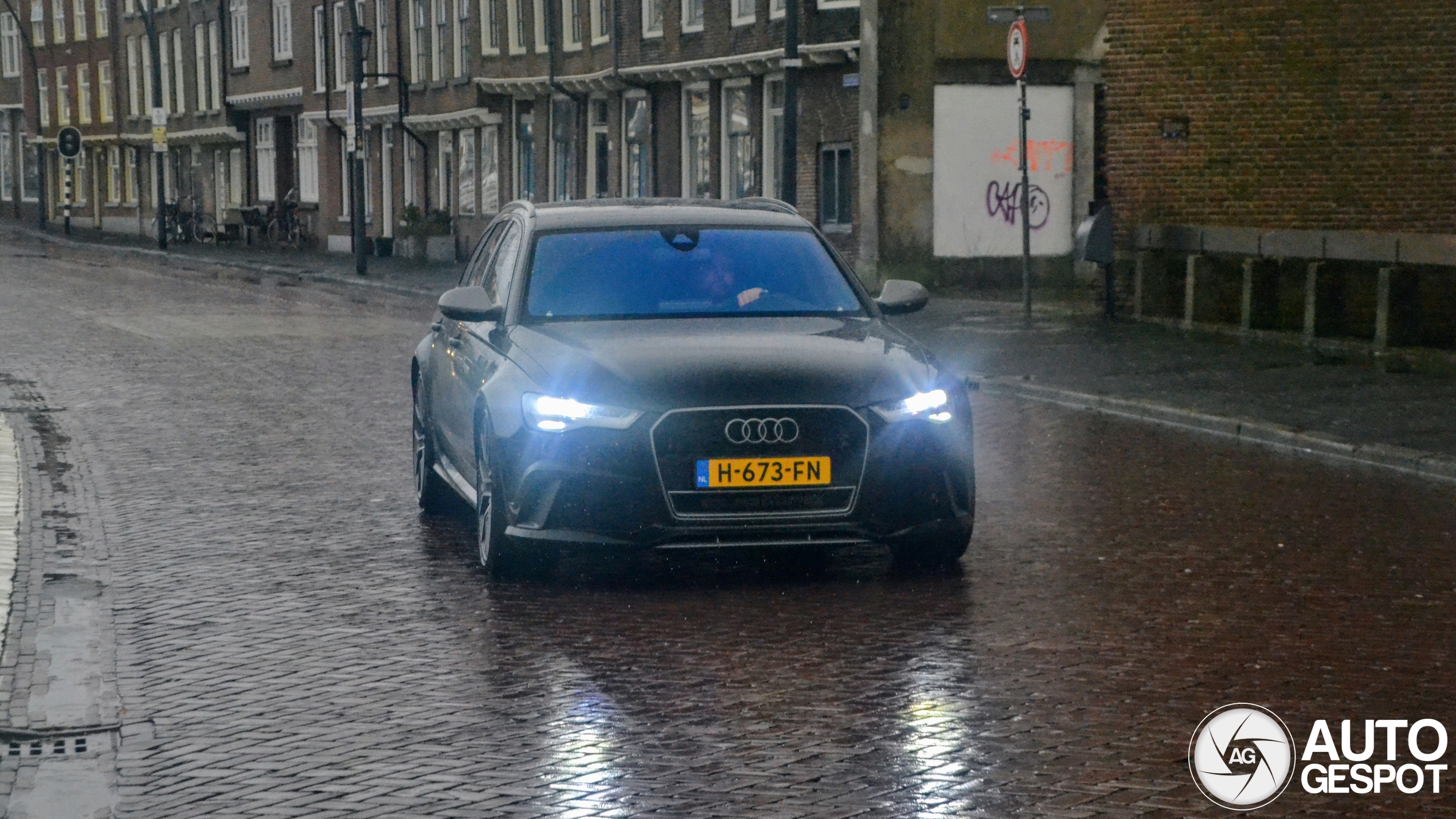 Audi RS6 Avant C7 2015