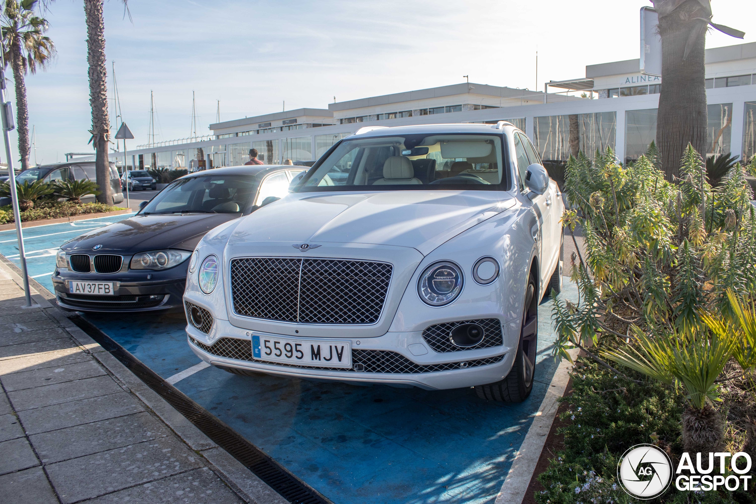 Bentley Bentayga Hybrid