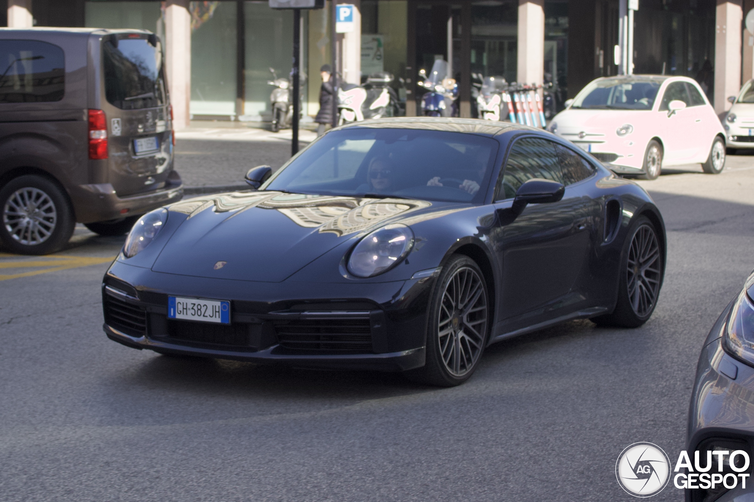 Porsche 992 Turbo