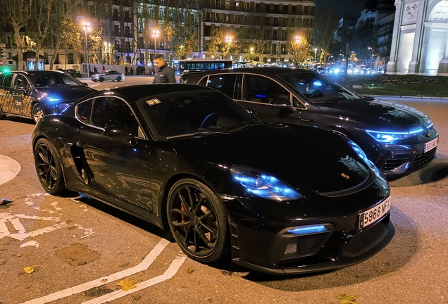 Porsche 718 Cayman GT4