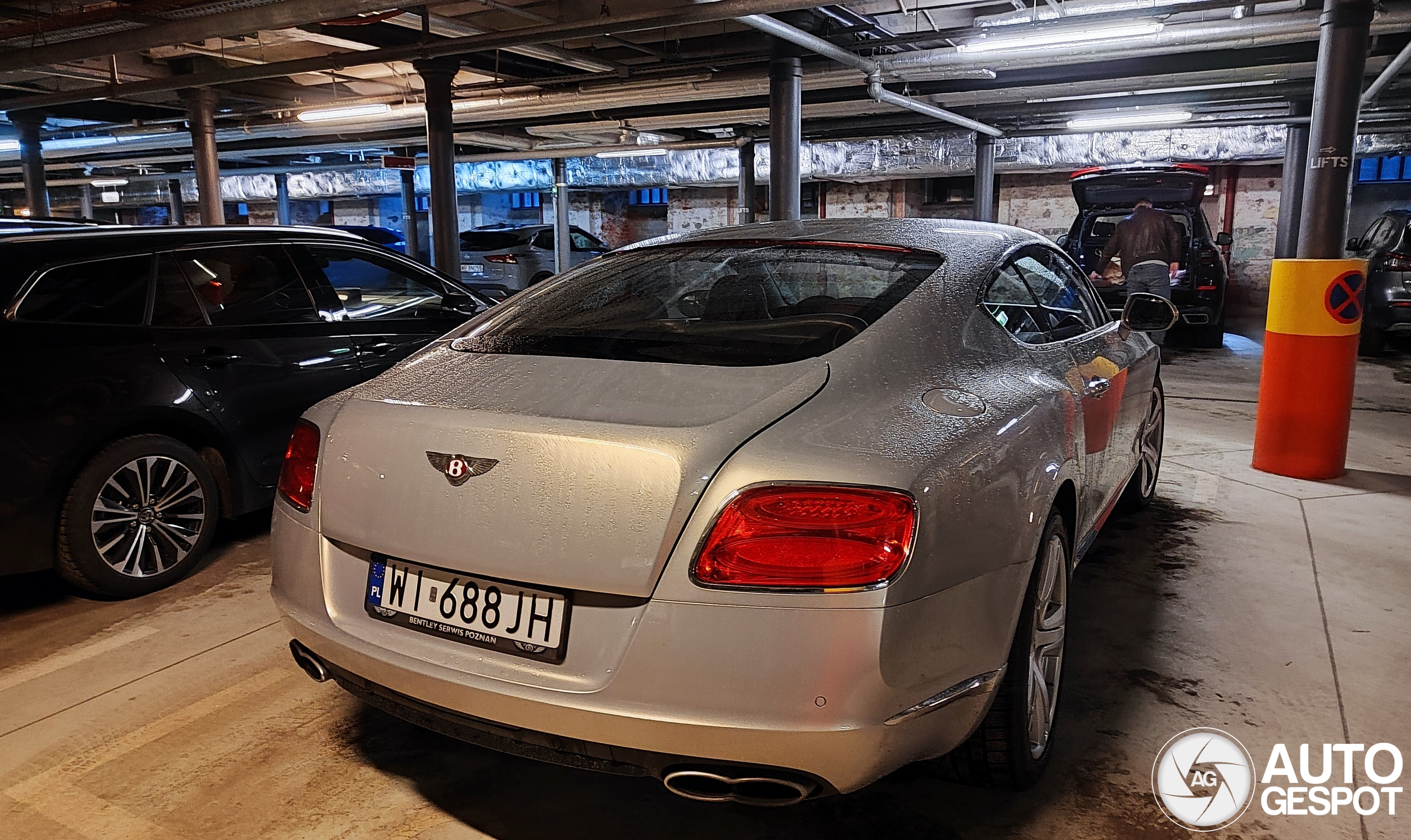 Bentley Continental GT V8