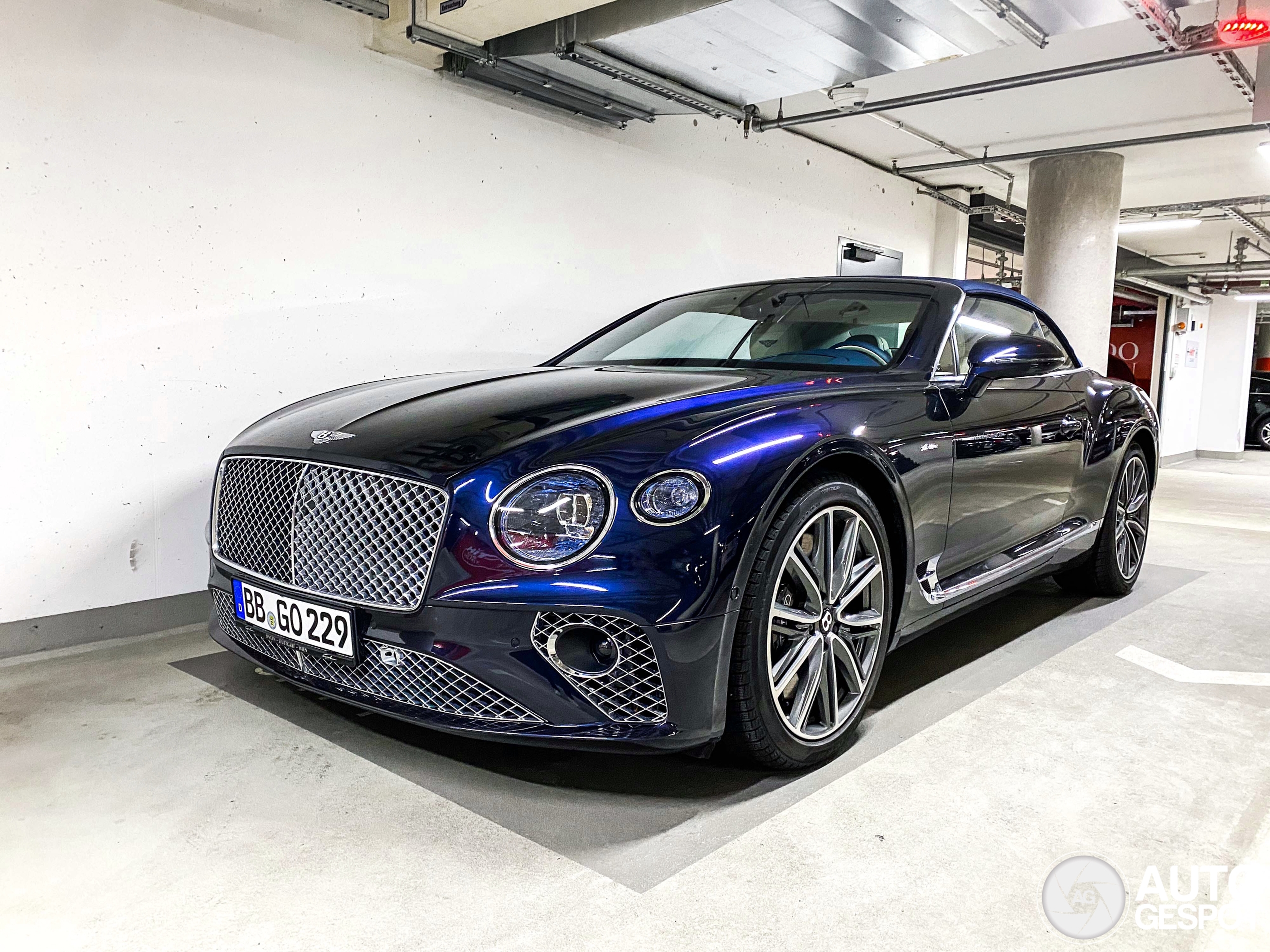 Bentley Continental GTC V8 Azure