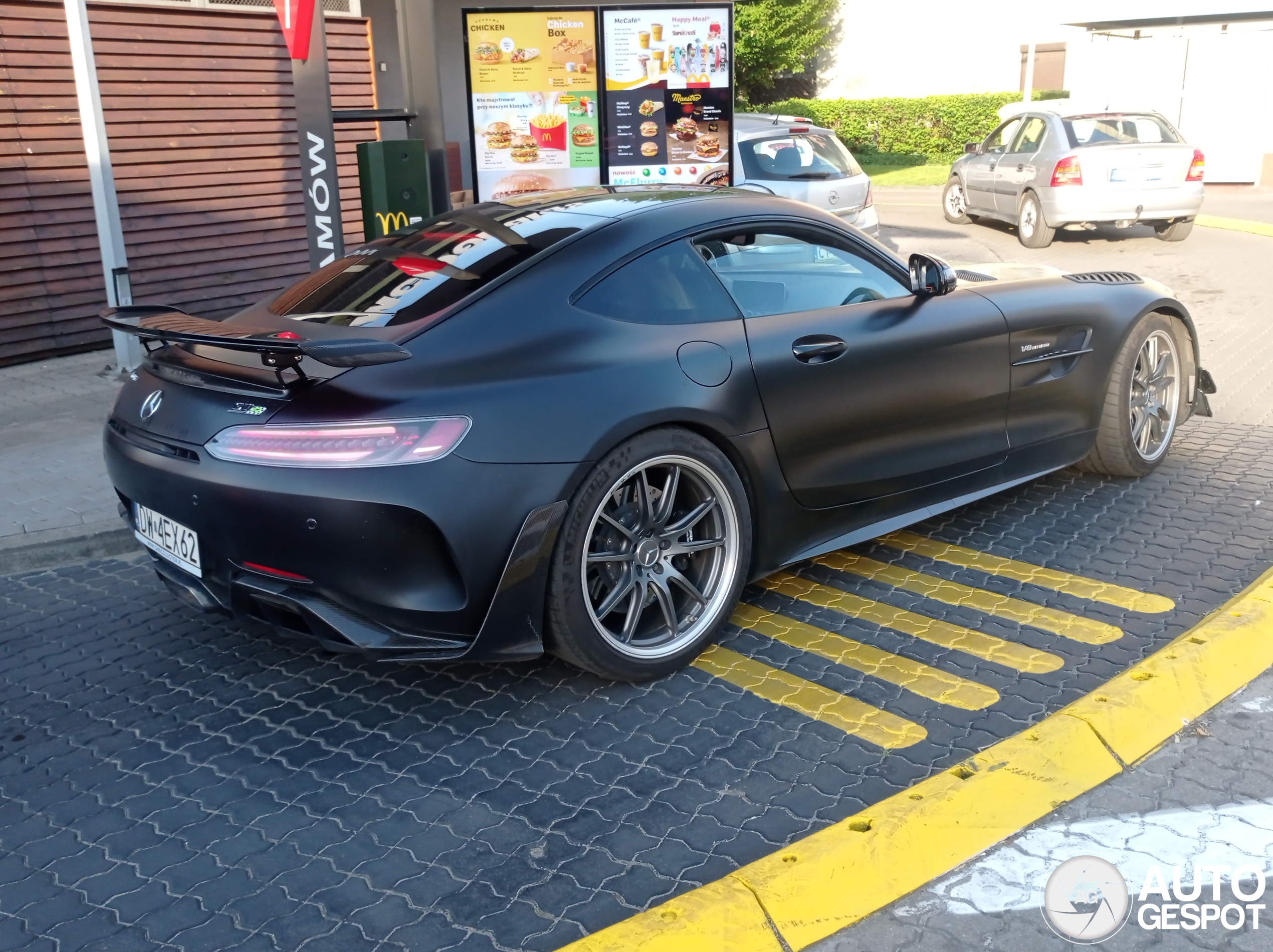 Mercedes-AMG GT R Pro C190