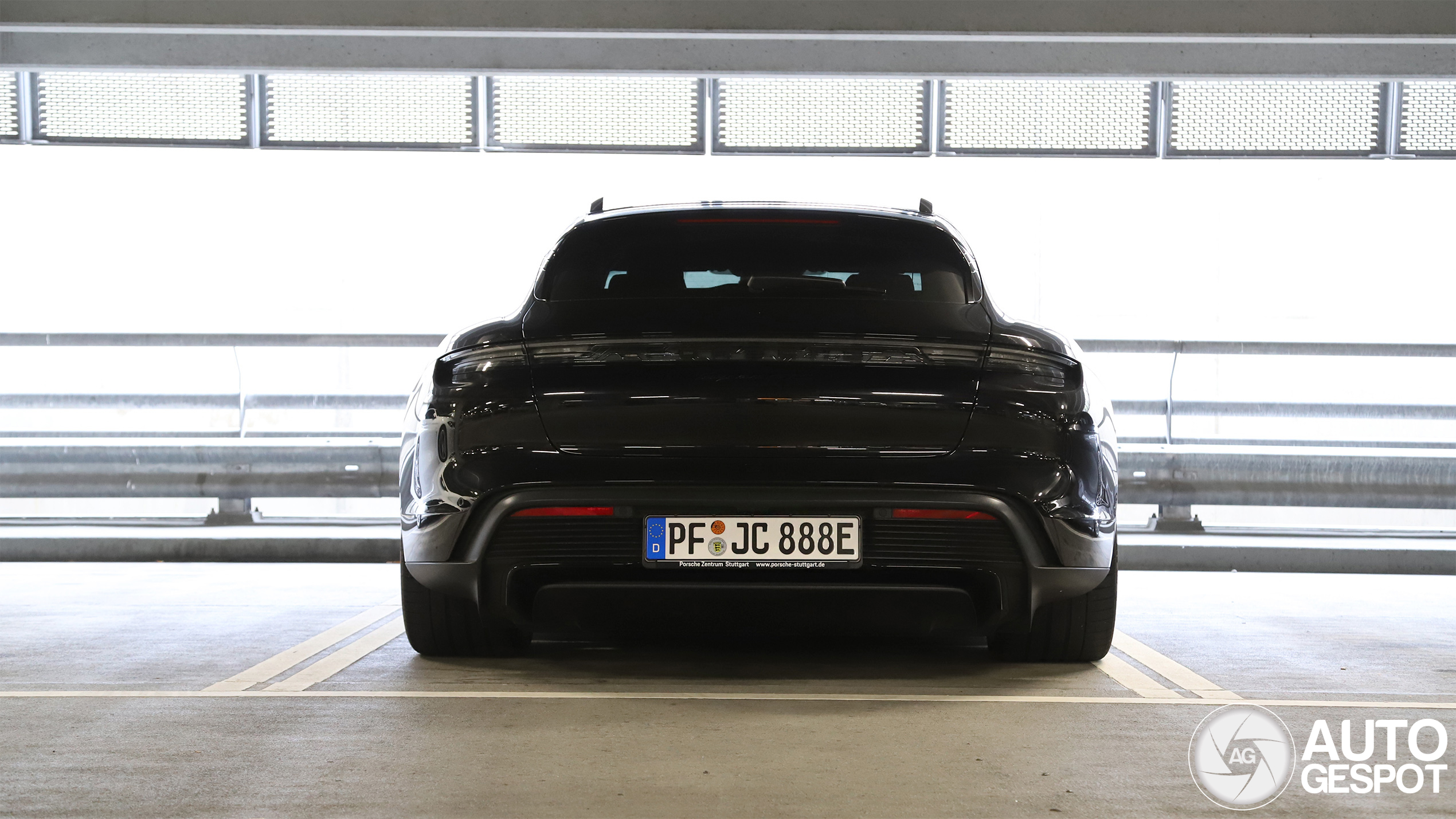 Porsche Taycan GTS Sport Turismo