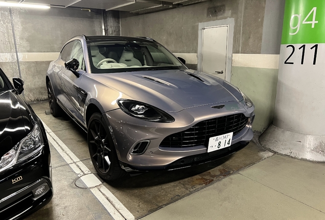 Aston Martin DBX