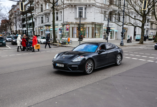 Porsche 971 Panamera Turbo