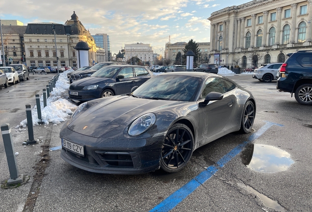 Porsche 992 Carrera 4S