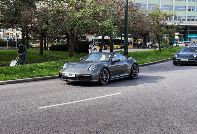 Porsche 992 Carrera 4S Cabriolet