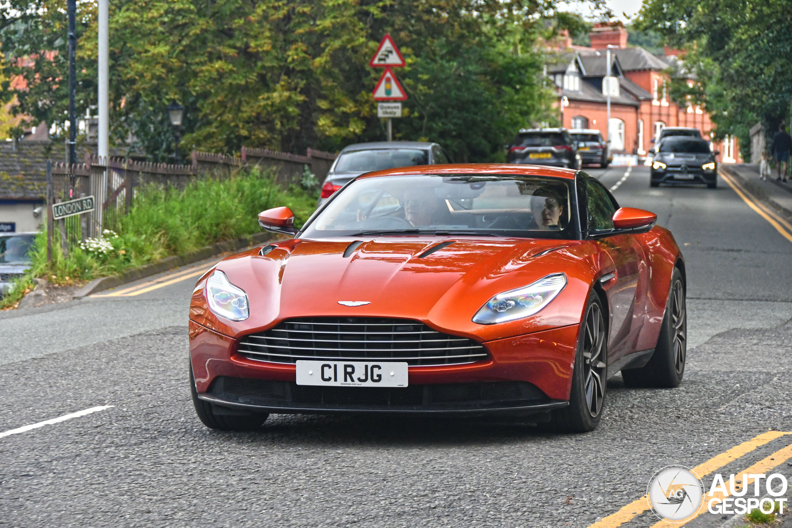 Aston Martin DB11