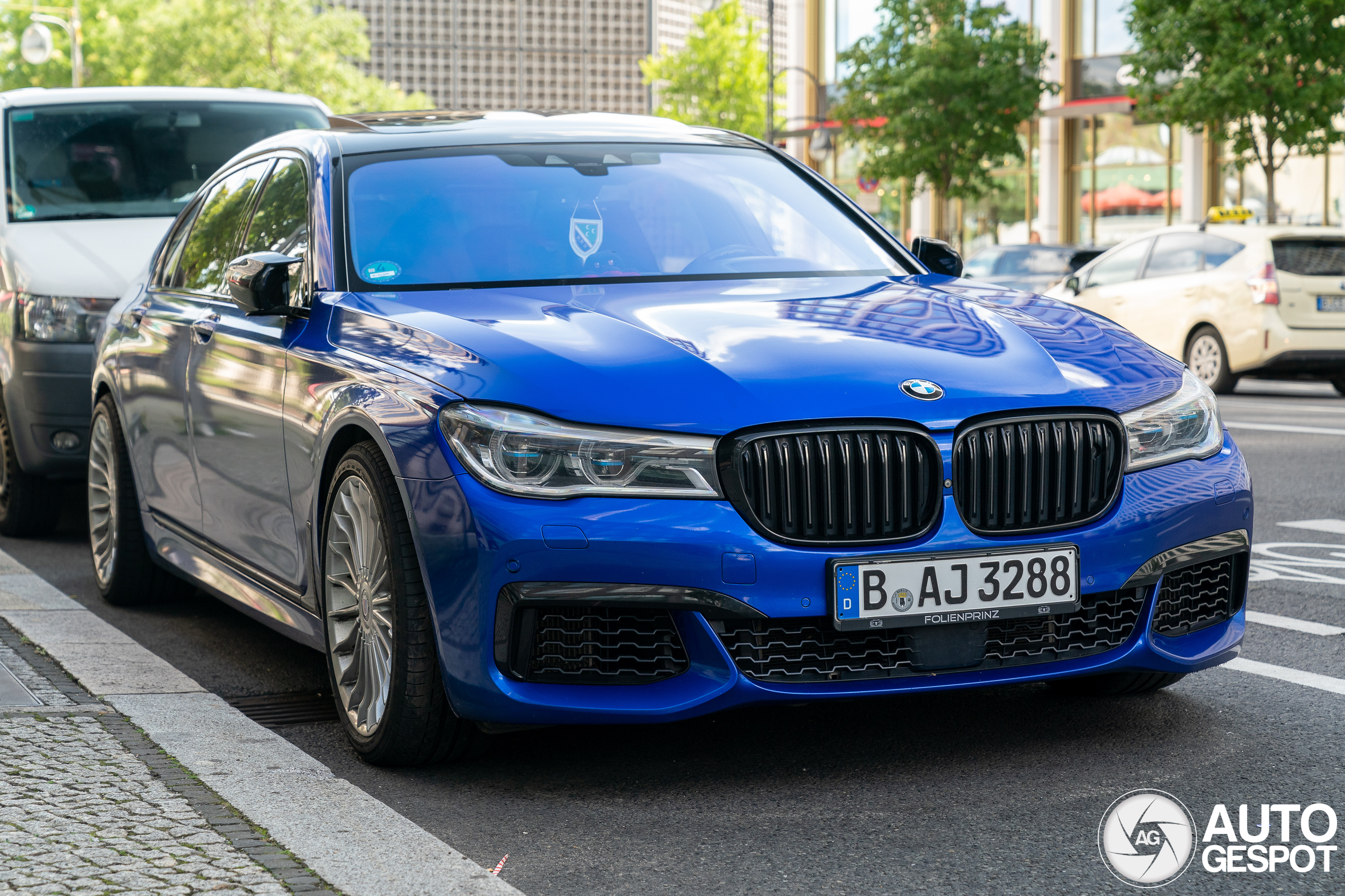 BMW M760Li xDrive