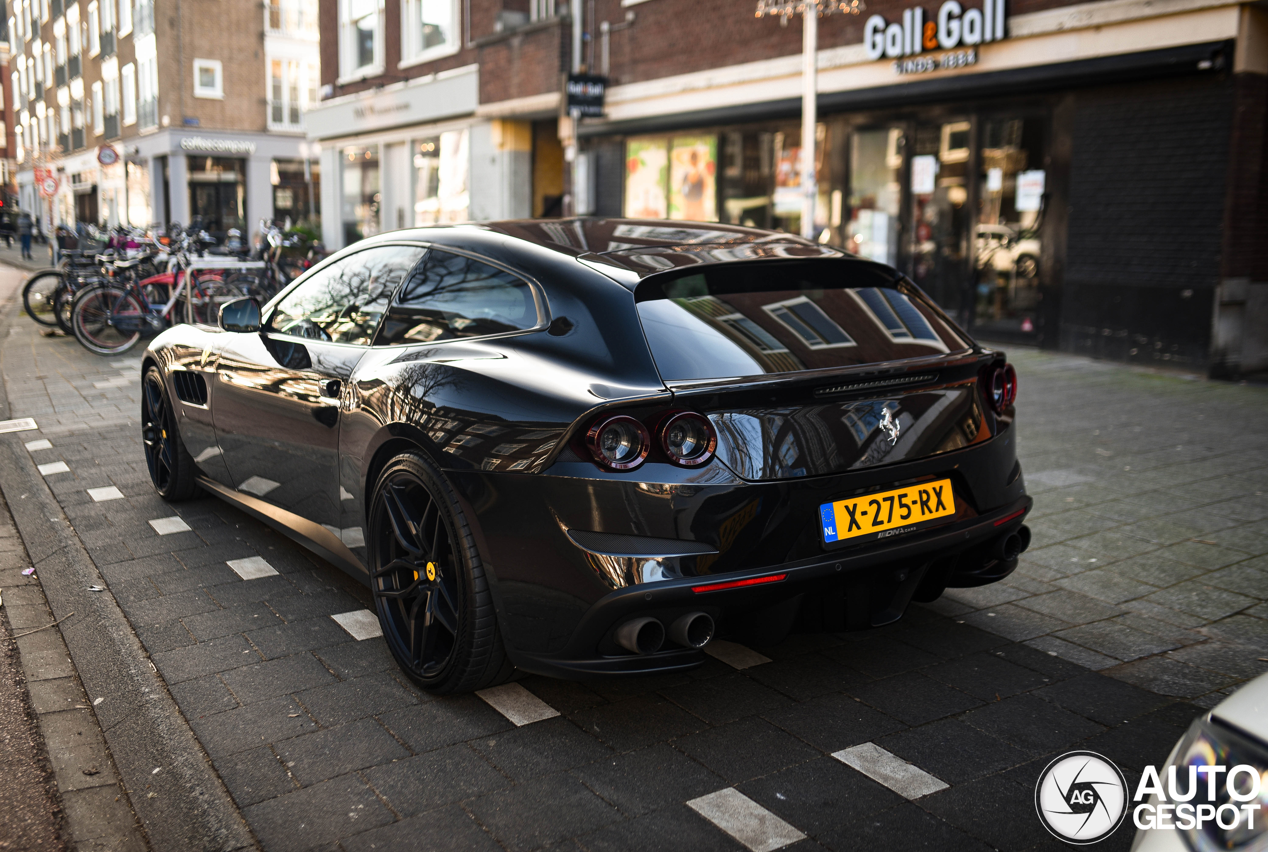 Ferrari GTC4Lusso T