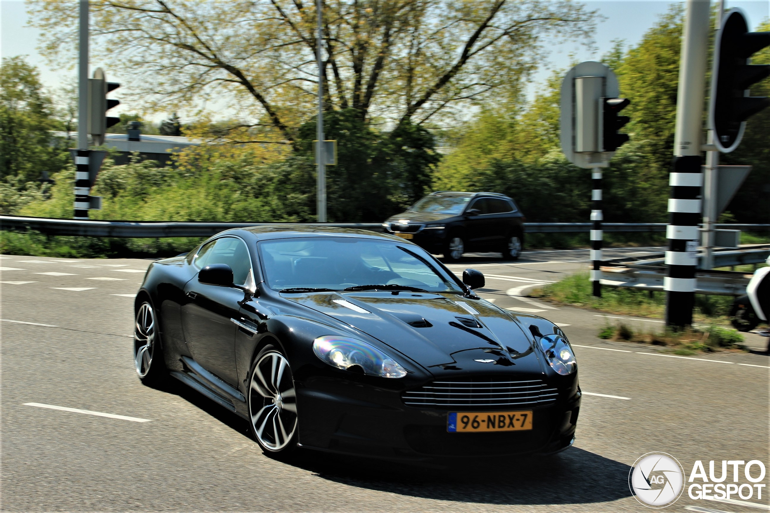 Aston Martin DBS