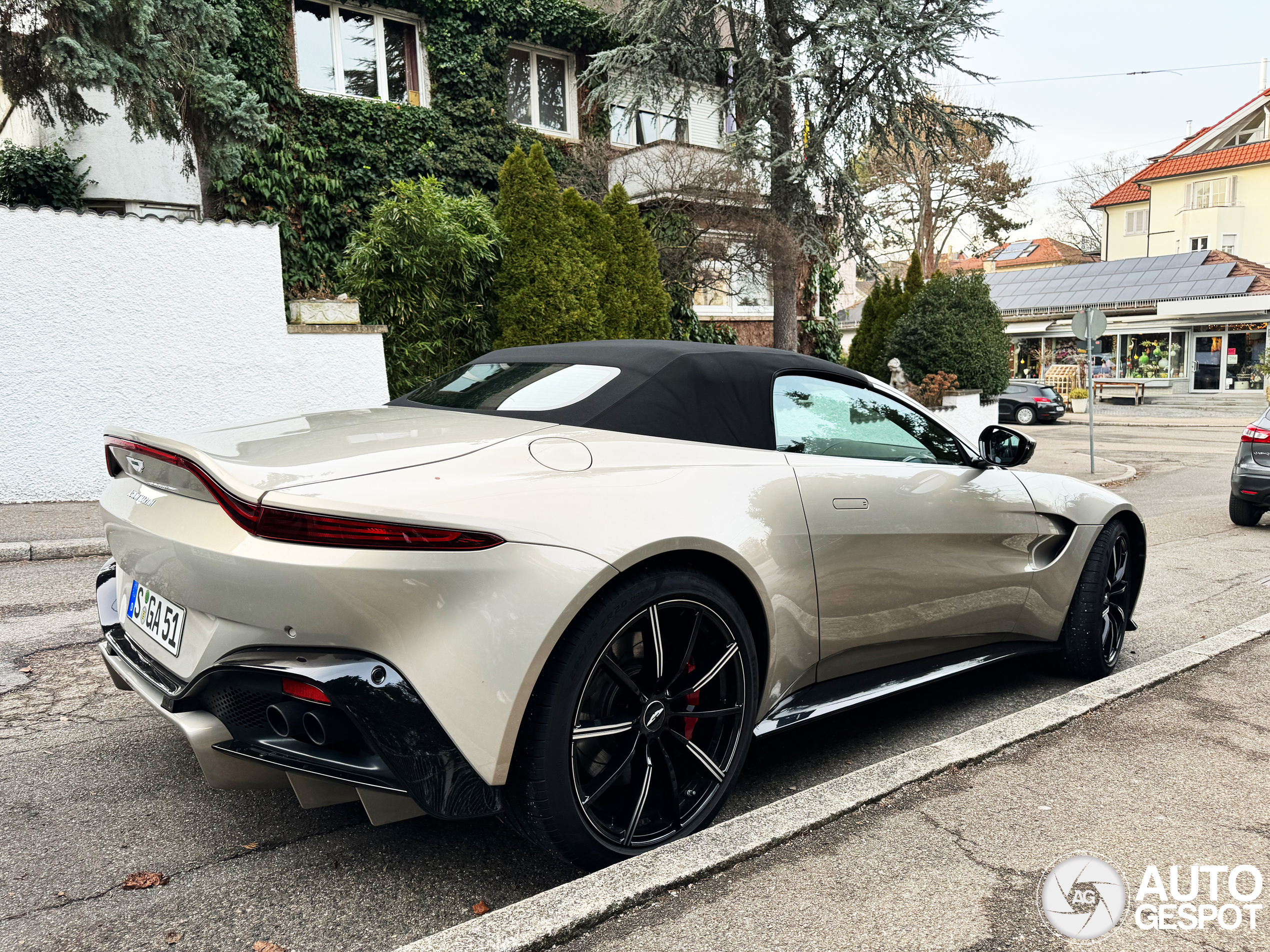 Aston Martin V8 Vantage Roadster 2020