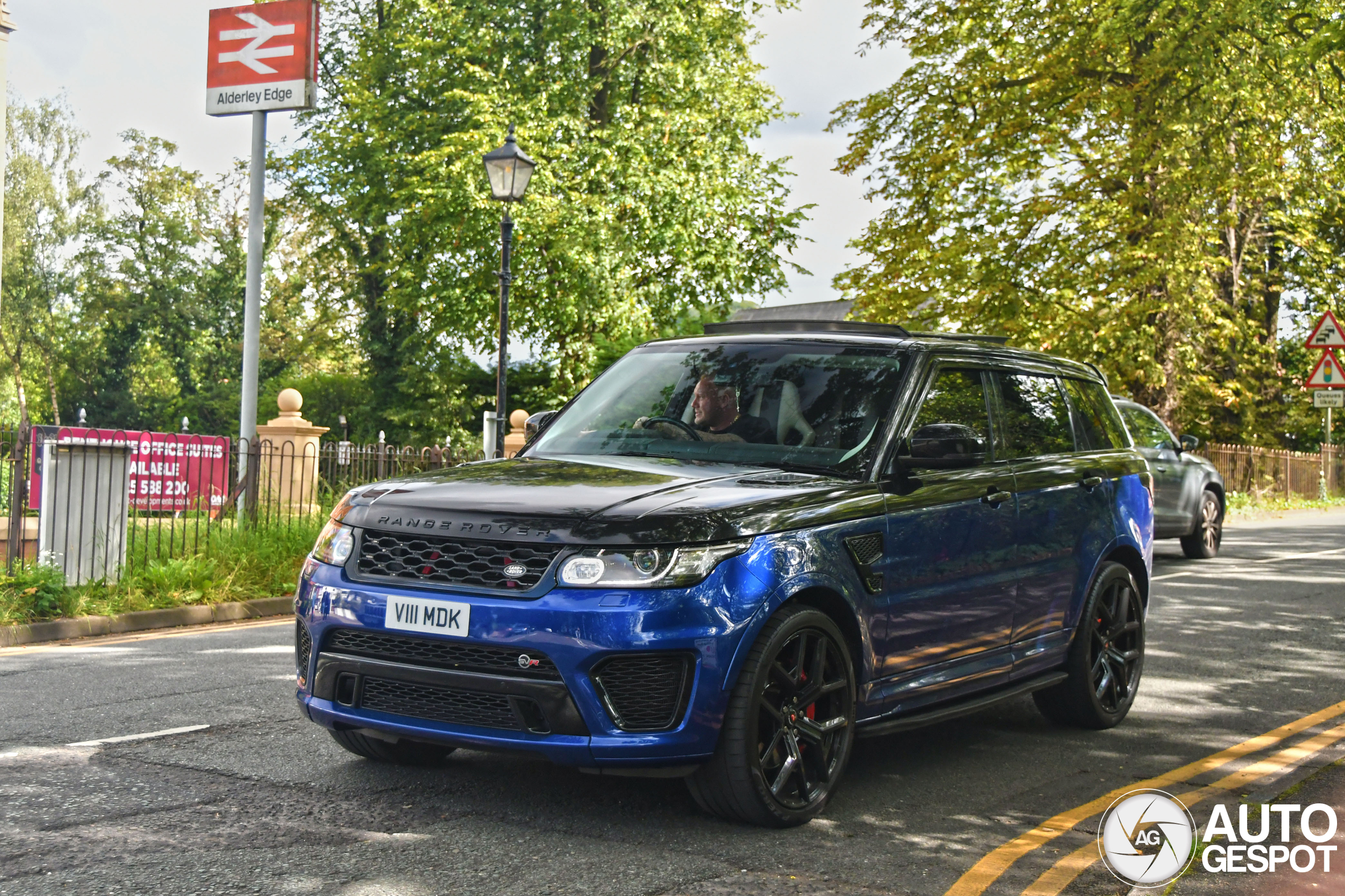 Land Rover Range Rover Sport SVR